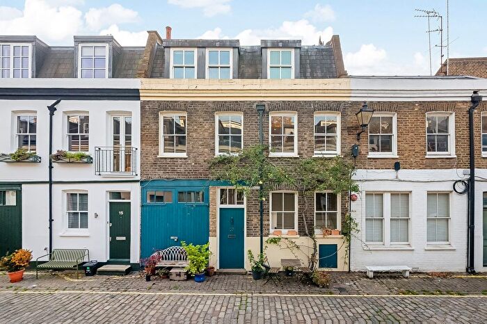 2 Bedroom Mews For Sale In Pindock Mews, London, W9