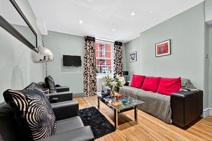 1 Bedroom Flat For Sale In Stirling Court, Tavistock Street, WC2E