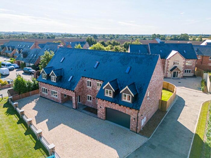 5 Bedroom Detached House For Sale In Jubilee Close, Sturton By Stow, LN1