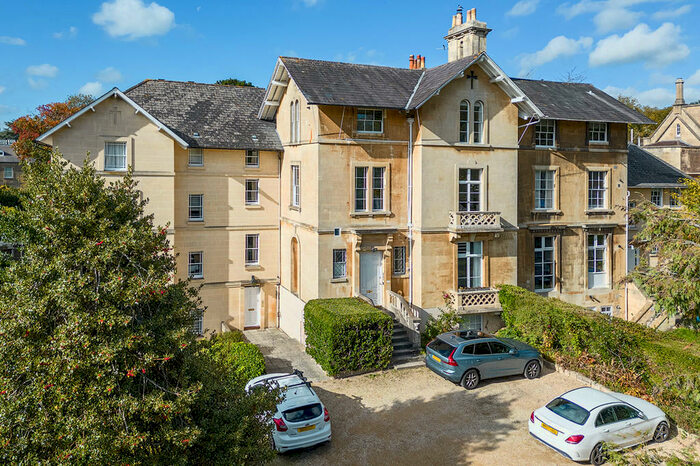 2 Bedroom Apartment To Rent In Park Lane, Bath, BA1