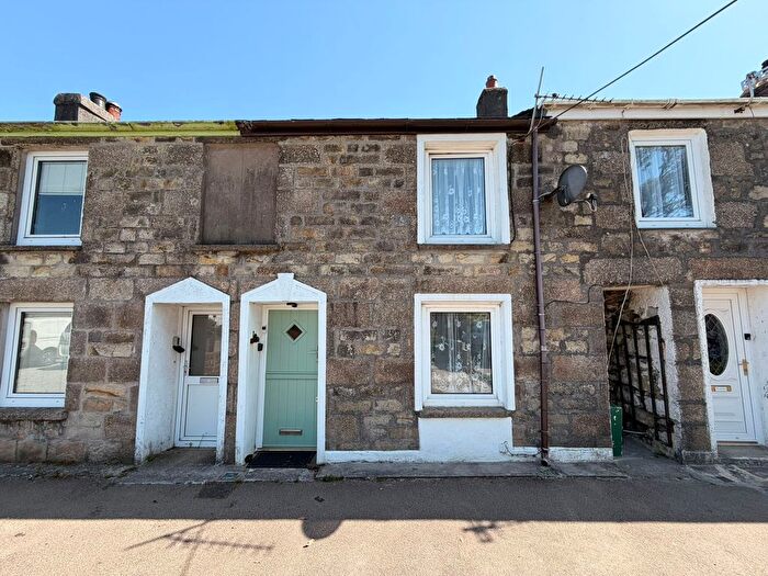 3 Bedroom Terraced House For Sale In Lower Pumpfield Row, Pool, TR15