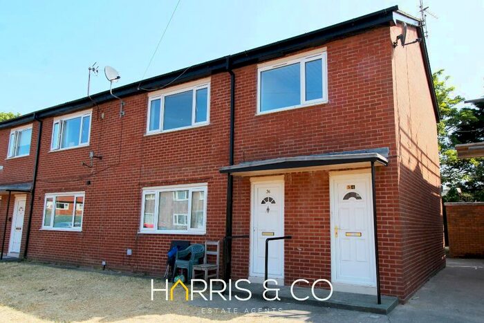 2 Bedroom Flat To Rent In Derwent Road, Lytham St. Annes, FY8