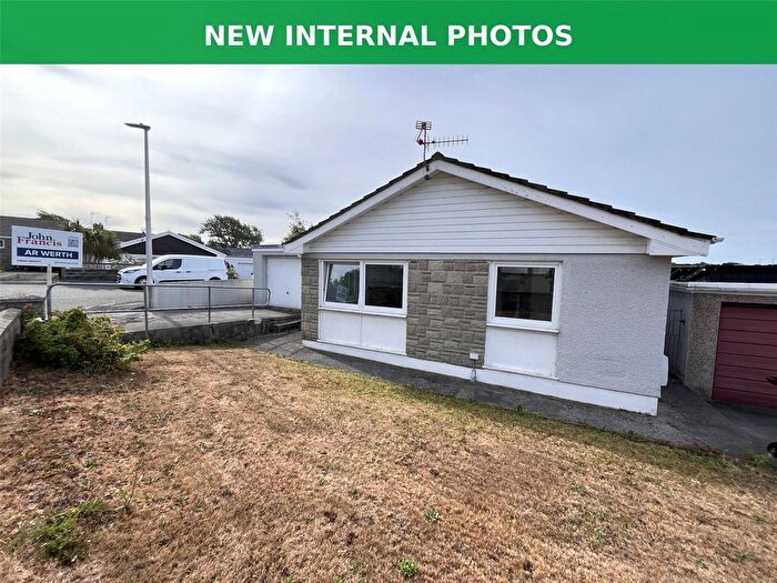 3 Bedroom Bungalow For Sale In Whitehall Drive, Pembroke, Pembrokeshire, SA71