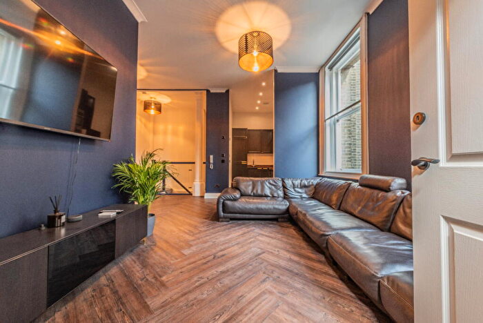 2 Bedroom Duplex For Sale In Maritime Chambers, Canute Road, Southampton, SO14