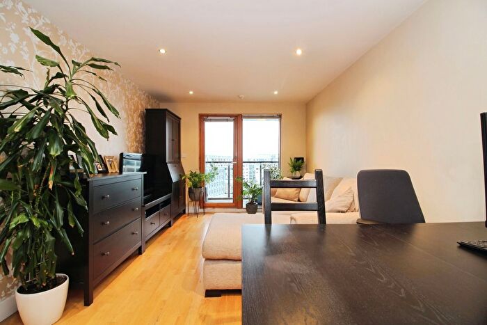 2 Bedroom Flat For Sale In Armouries Way, Leeds, West Yorkshire, LS10