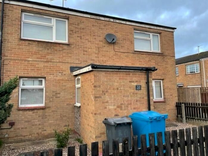 2 Bedroom Detached House To Rent In Saddleworth Close, Bransholme, Hull, HU7