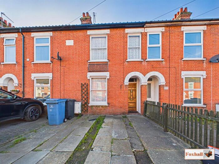 3 Bedroom Terraced House For Sale In Kemball Street, Ipswich, IP4