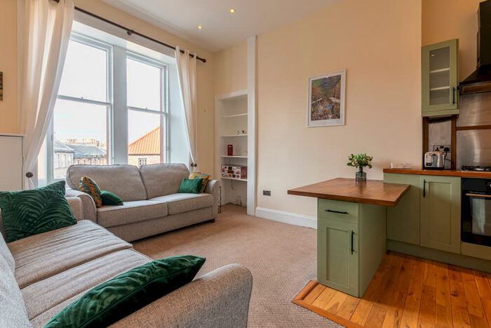 2 Bedroom Flat To Rent In Eyre Place Edinburgh United Kingdom, EH3