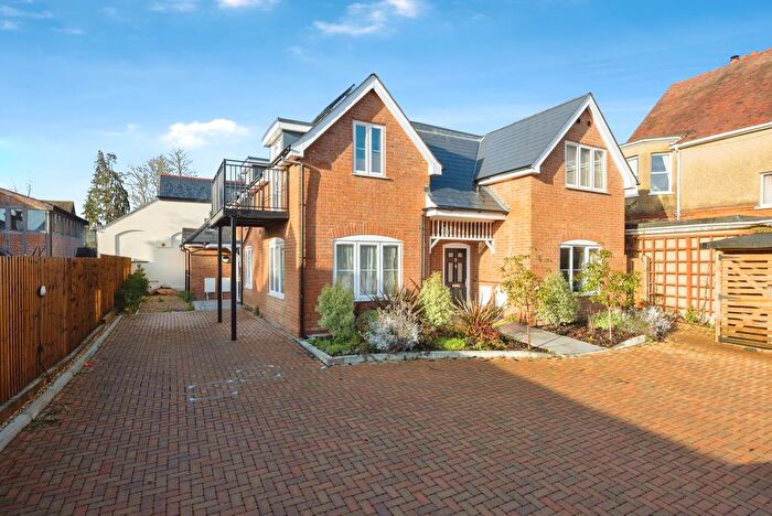 2 Bedroom Maisonette For Sale In Eggars Hill, Aldershot, Hampshire, GU11