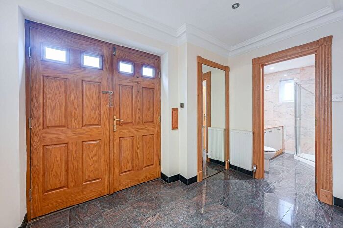 5 Bedroom Property To Rent In The Spinneys, Bickley, Bromley, BR1