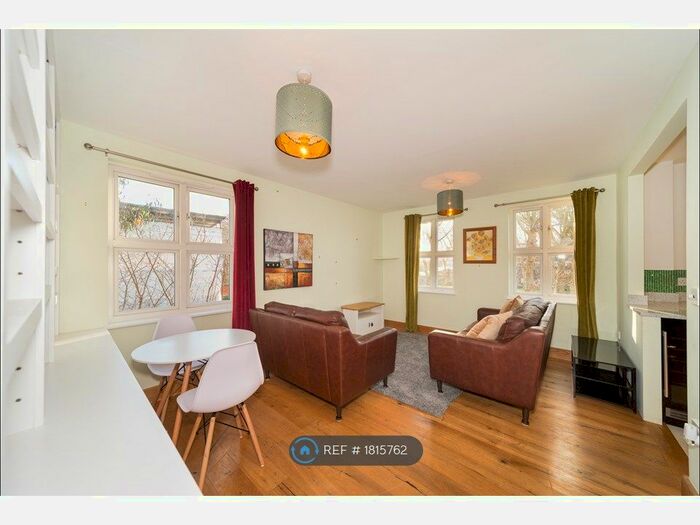 2 Bedroom Flat To Rent In Azure House, London, E2