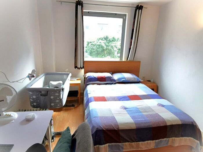 2 Bedroom Flat To Rent In Dakota Building, Deals Gateway, London, SE13