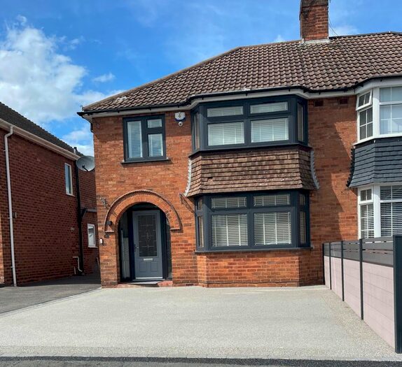 3 Bedroom Semi-Detached House To Rent In Acacia Drive, Coseley, Wolverhampton, WV14