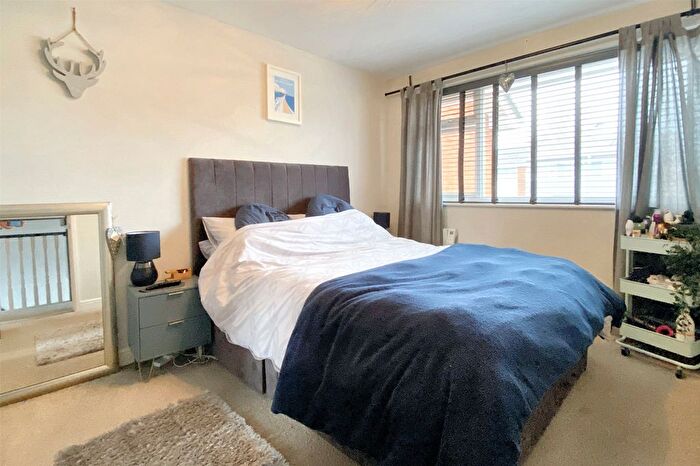 3 Bedroom Terraced House For Sale In South View Close, Willand, Cullompton, Devon, EX15