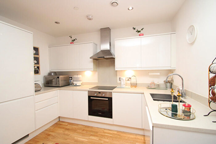 2 Bedroom Apartment To Rent In Emerald House, Lansdowne Road, CR0