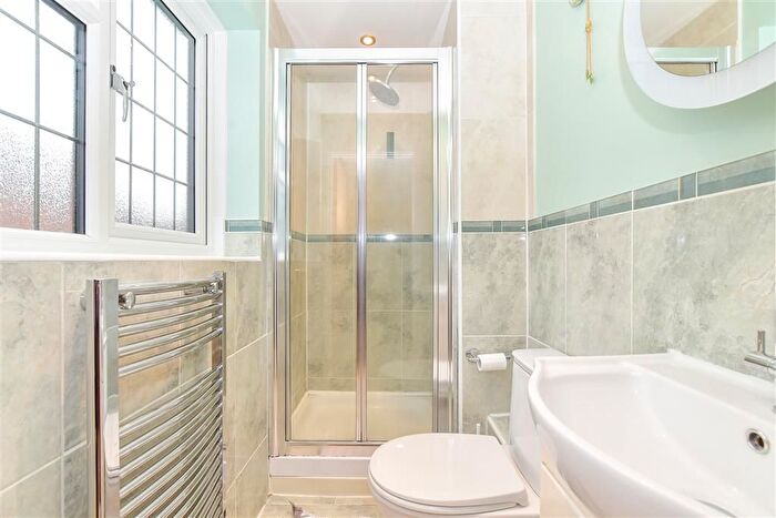 4 Bedroom Detached House For Sale In Loxwood Road, Lovedean, Waterlooville, Hampshire, PO8