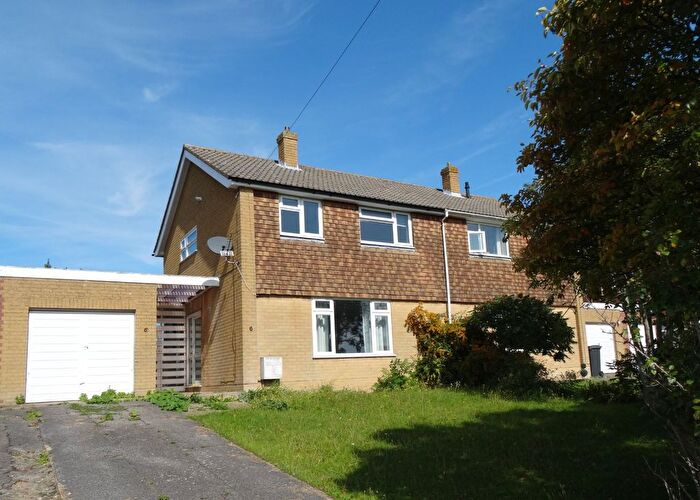 3 Bedroom Semi Detached House For Sale In Park View Rise, Nonington, CT15