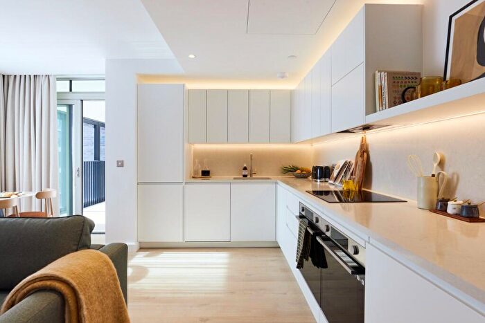 3 Bedroom Apartment To Rent In New Drum Street, London, E1