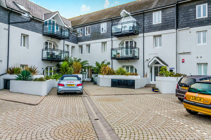 1 Bedroom Flat To Rent In Strand Street, Plymouth, PL1