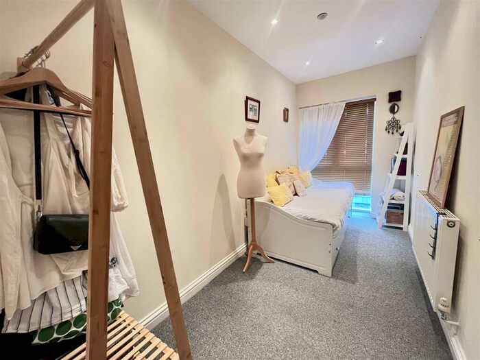 2 Bedroom Apartment To Rent In Evron Place, Hertford, SG14