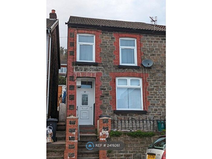 3 Bedroom End Of Terrace House To Rent In Aberdare Road, Mountain Ash, CF45