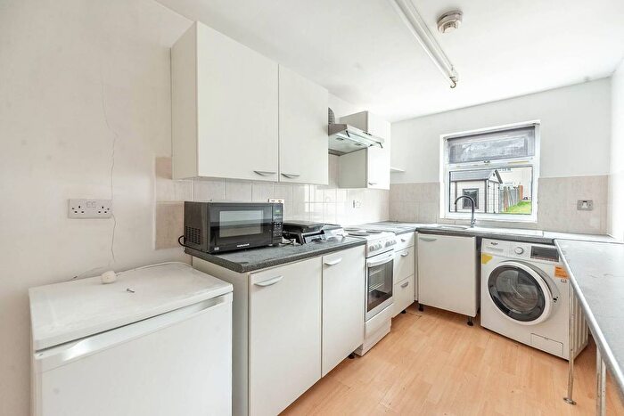 1 Bedroom Flat To Rent In Roxeth Green Avenue, Rayners Lane, Harrow, HA2