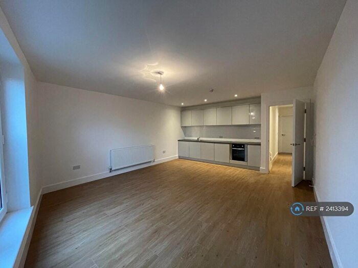 2 Bedroom Flat To Rent In Vale Road, Crosby, L23