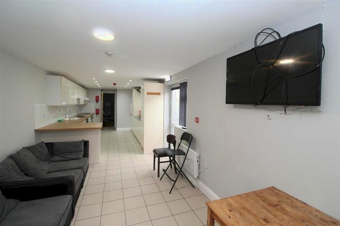 7 Bedroom Property To Rent In Rhymney Street, Cathays, Cardiff, CF24