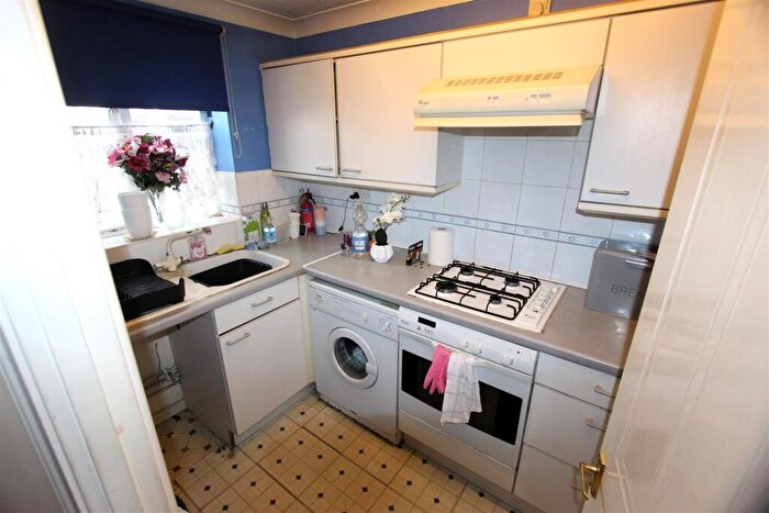 2 Bedroom Terraced House To Rent In Shorefields, Rainham, Gillingham, ME8