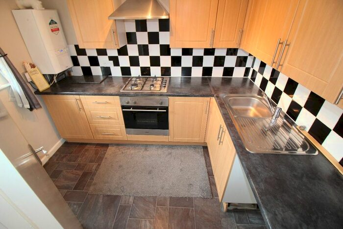 2 Bedroom Flat To Rent In East Park Road, Blackburn, BB1