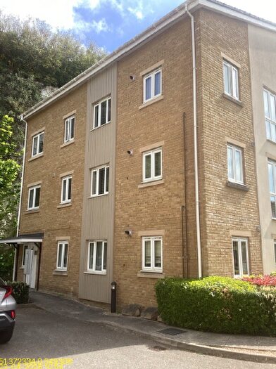 2 Bedroom Flat For Sale In Ward View, Darland, Chatham, Medway, ME5
