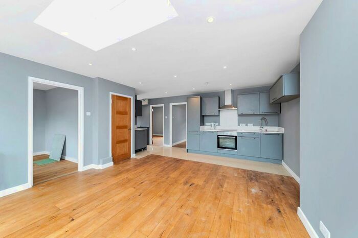 3 Bedroom Semi-Detached Bungalow For Sale In Heydon Road, Great Chishill, SG8