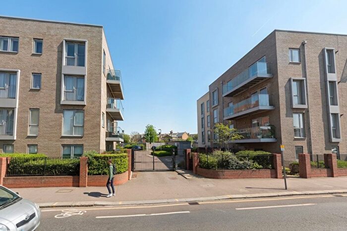 1 Bedroom Flat To Rent In High Road Leyton, E10