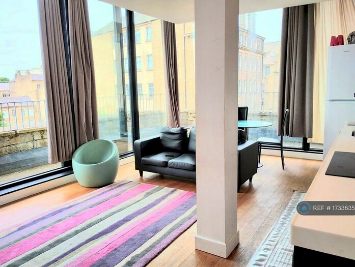 2 Bedroom Flat To Rent In Hanover House, Bradford, BD1