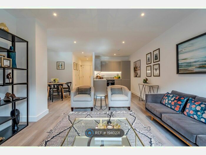 1 Bedroom Flat To Rent In Heron House, Godalming, GU7