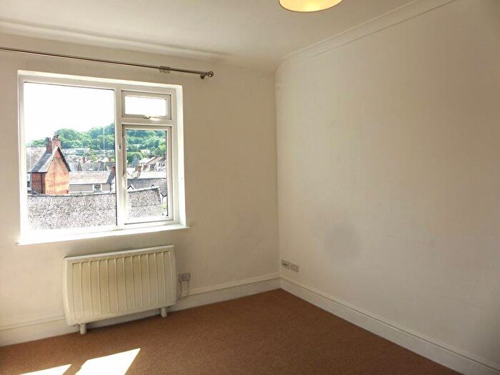 1 Bedroom Flat To Rent In , Castle Street, Llangollen, LL20