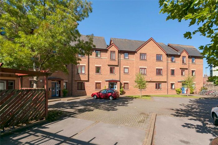 2 Bedroom Flat To Rent In Swan Court, Paradise Street, Oxford, OX1