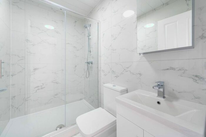 Studio To Rent In Headstone Gardens, Harrow, HA2