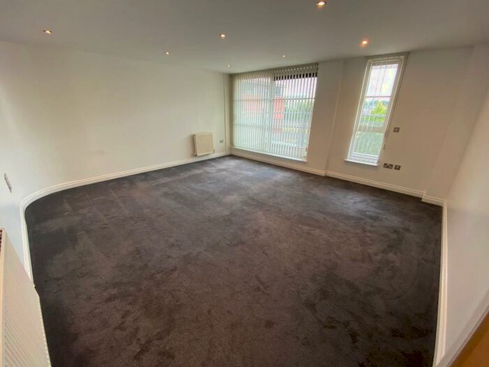 1 Bedroom Apartment To Rent In Watkin Road, Leicester, LE2