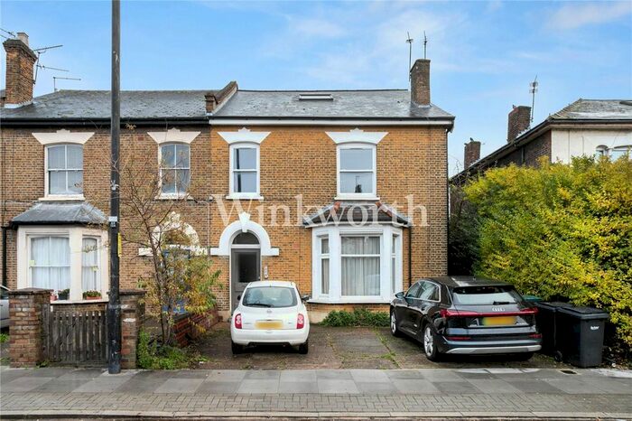 2 Bedroom Flat To Rent In Alexandra Road, London, N8
