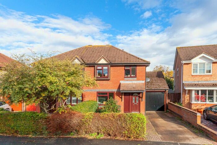 3 Bedroom Semi-Detached House To Rent In Gibson Close, Abingdon, OX14