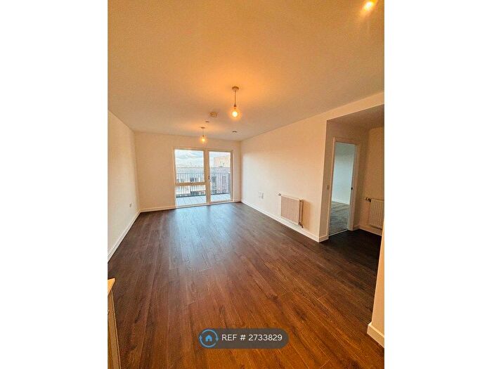 1 Bedroom Flat To Rent In Eastman Village, Harrow, HA1