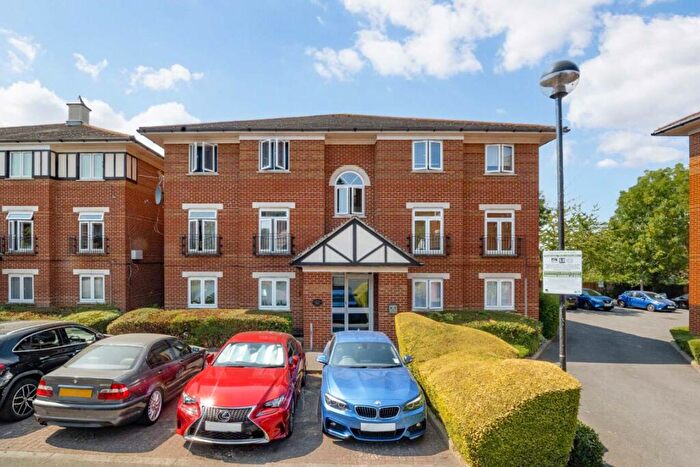 1 Bedroom Flat For Sale In Alwyn Gardens, London, NW4
