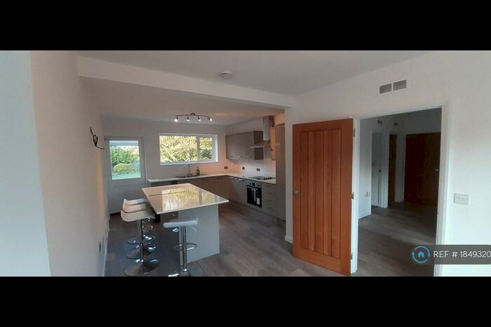 3 Bedroom Detached House To Rent In Station Road, Milton Keynes, MK17