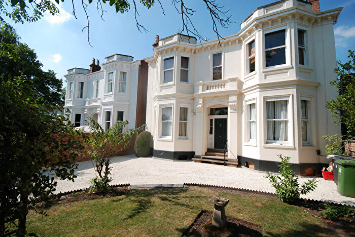 1 Bedroom Apartment To Rent In Upper Holly Walk, Leamington Spa, Warwickshire, CV32