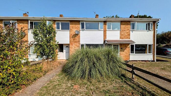 3 Bedroom House For Sale In Sunningdale, Yate, Bristol, BS37