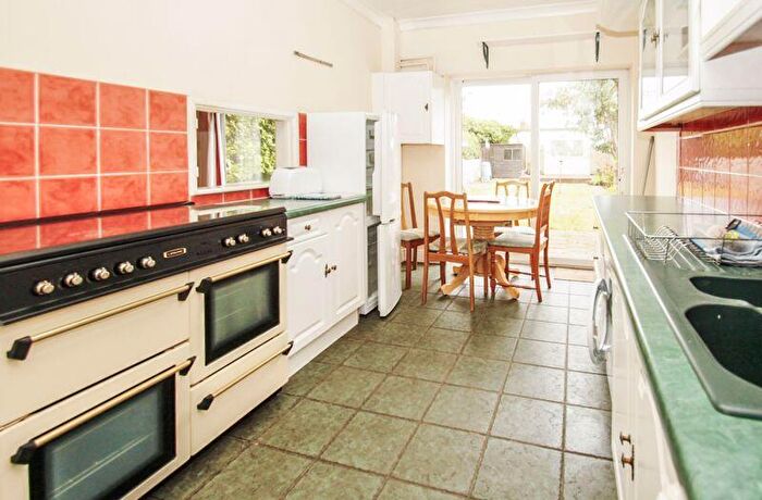 4 Bedroom Detached House To Rent In Bingham Road, Winton, BH9