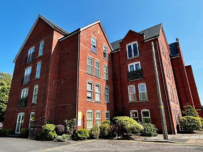 3 Bedroom Apartment For Sale In Alexandra Court, College Road, Crosby, Liverpool, L23