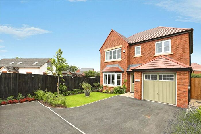 4 Bedroom Detached House For Sale In Hurcomb Way, Crewe, Cheshire, CW1