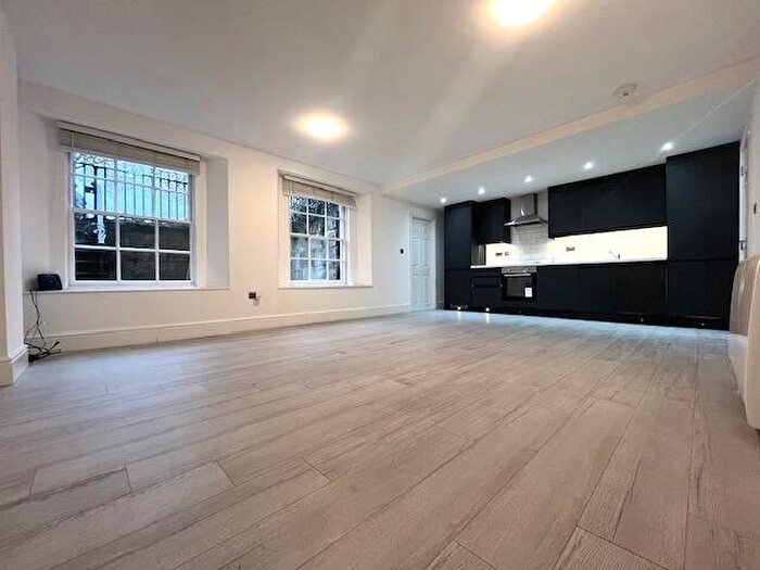 2 Bedroom Apartment To Rent In Hamilton Square, Birkenhead, Wirral, Merseyside, CH41